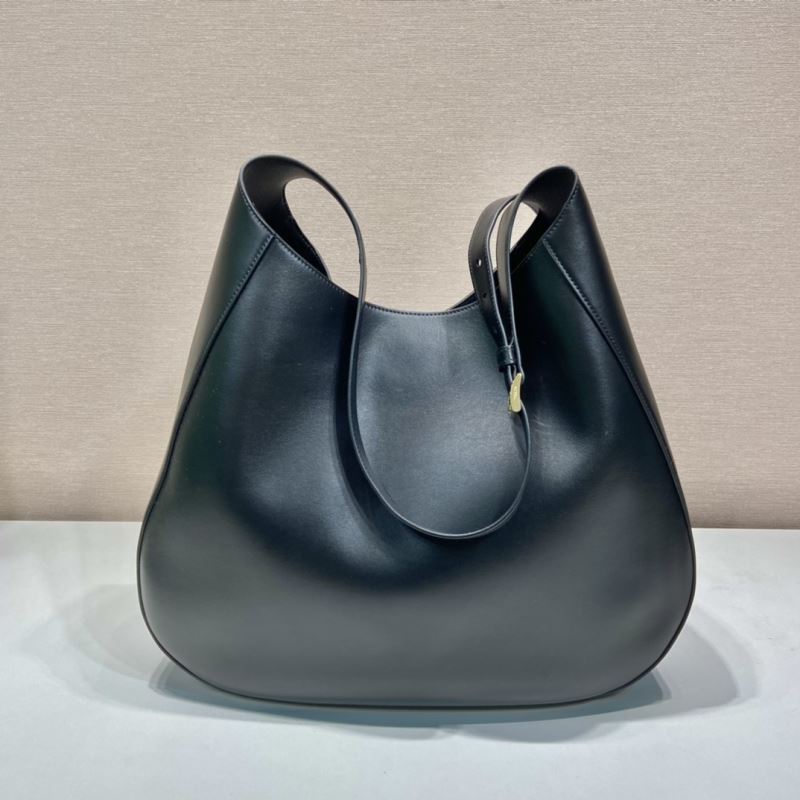 Pra*a cleo bags